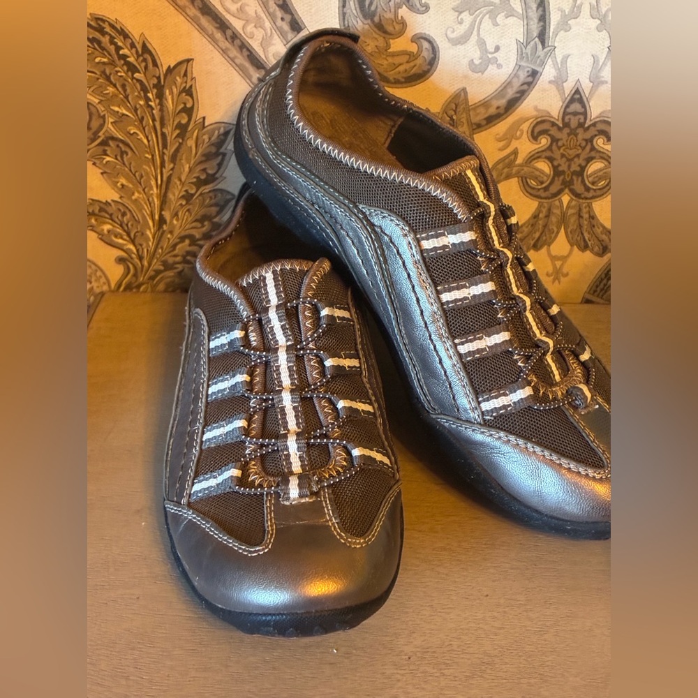Clarks Copper-tone Metallic Sneakers